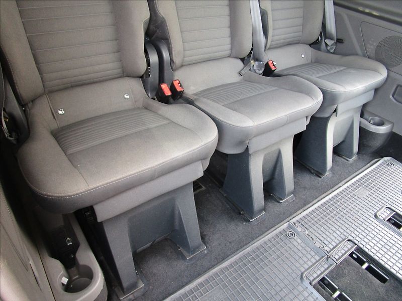 Ford Tourneo Custom 2.0TDCi L2 Titanium, 8 míst - fotka 41 z 57