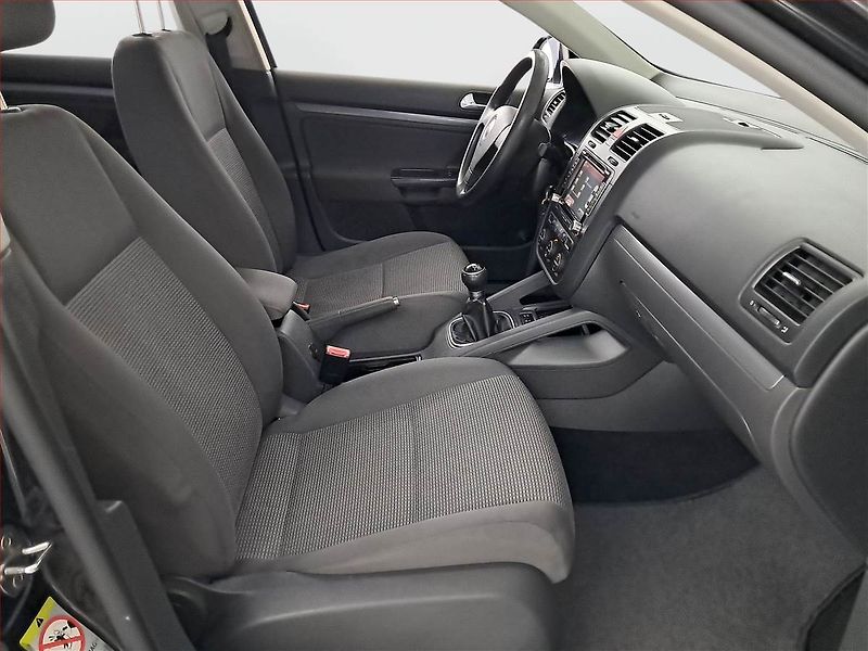Volkswagen Golf (2008) 1.9 TDI, po STK, Tažné, Klima - fotka 9 z 14