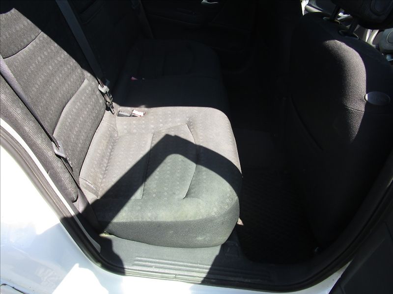 Renault Laguna Grandtour 1.9dCi, aut Klima - fotka 22 z 40