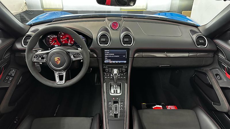 Porsche Boxster 718 SPYDER / ZÁRUKA - fotka 48 z 58