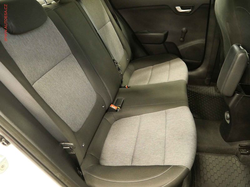 Kia Stonic (2019) 1.2 CVVT, 2.maj,ČR, AC, TZ - fotka 12 z 23