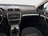Škoda Octavia (2011) 1.4 TSI, Tempomat - náhled 8