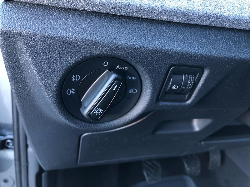 Škoda Kamiq 1,0 TSI - fotka 16 z 28