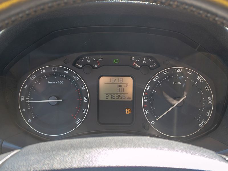 Škoda Octavia (2008) ČR 2.0TDI 103KW man – DIGI - fotka 16 z 37