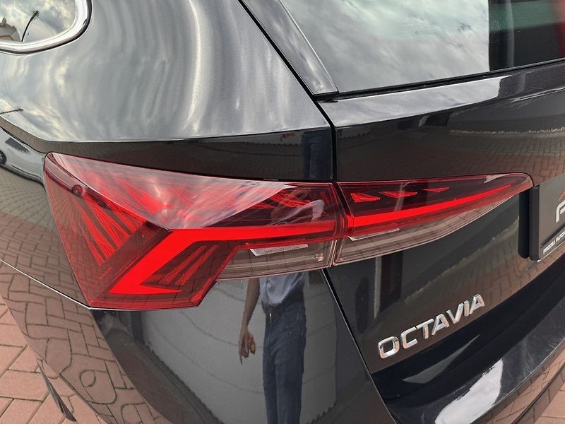 Škoda Octavia (2022) 2.0TDi DSG LED Navi Kamera - fotka 45 z 50