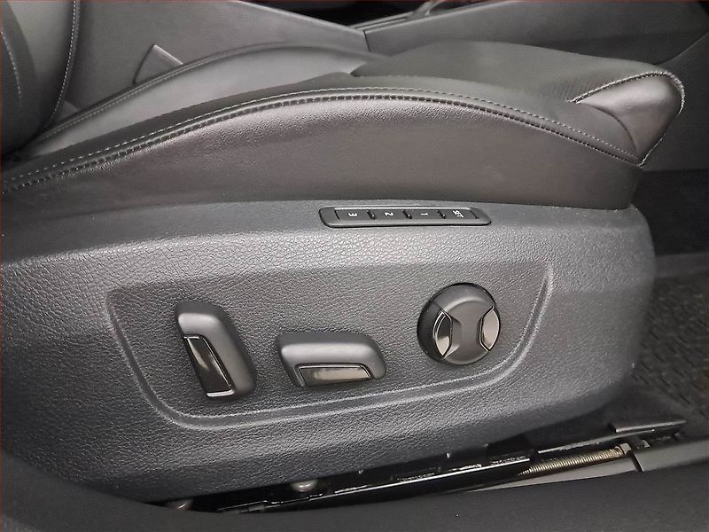Škoda Superb (2018) Laurin&Klement 2.0 TDI - fotka 16 z 27