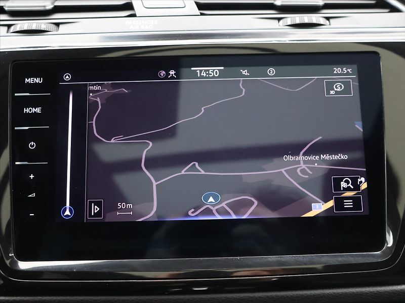 Volkswagen Touran 2,0 TDI DSG Highline 7Míst DPH - fotka 26 z 41