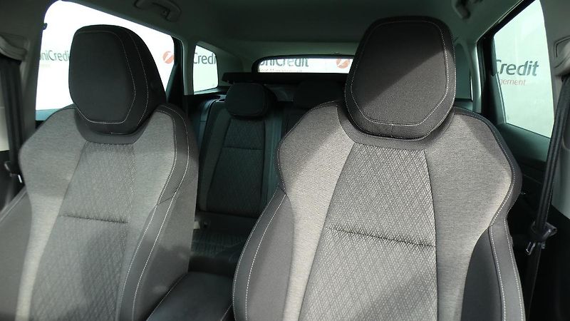 Škoda Karoq 2.0 TDI 110 kW Style 4x4 DSG - fotka 7 z 22