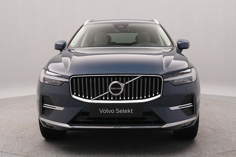 Volvo XC60 B4 AWD BRIGHT PLUS CZ 1.maj - fotka 16 z 45