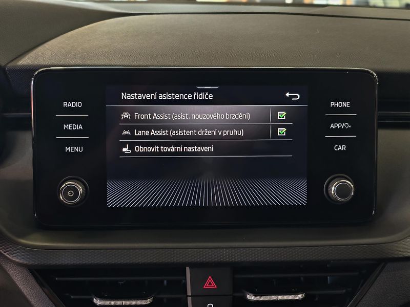 Škoda Kamiq 1.5 TSi 110kW KAMERA, PANORAMA - fotka 17 z 22