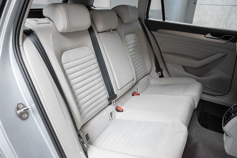 Volkswagen Passat 2.0 TDI ELEGANCE*ACC*ČR*1.MAJ - fotka 13 z 40