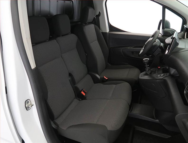Peugeot Partner (2025) Maxi 1.5 BlueHDi, 3Místa, ČR - fotka 9 z 17