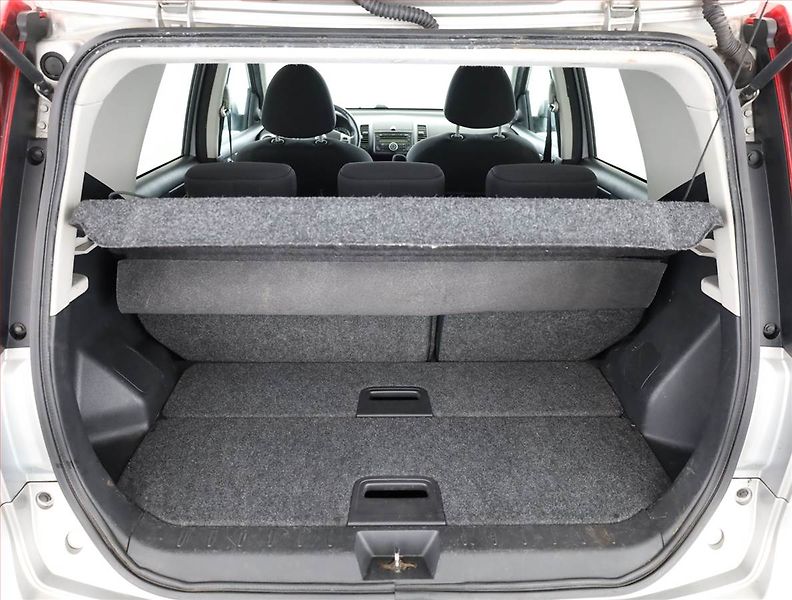 Nissan Note (2009) 1.4, po STK, rezervace - fotka 15 z 15