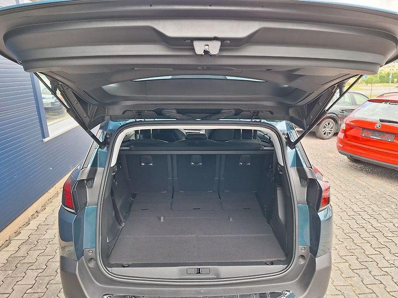 Peugeot 5008 (2019) ALLURE 1.5 BHDi 130k M6 - fotka 9 z 19