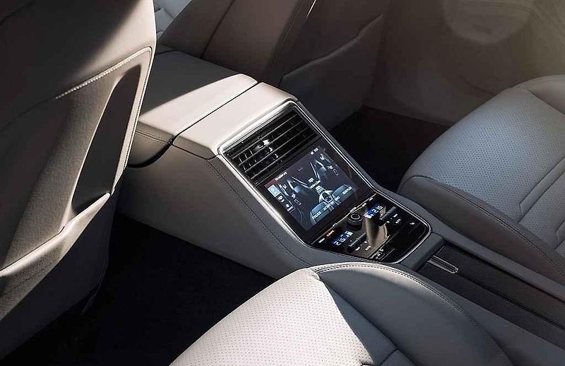 Porsche Panamera.