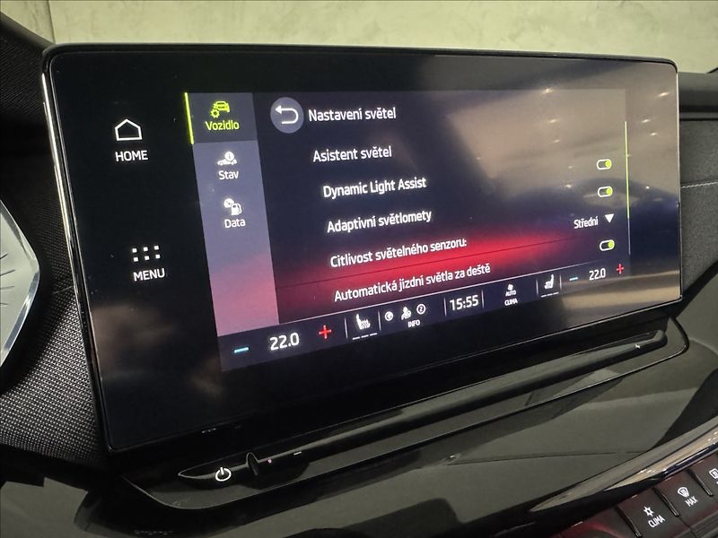 Škoda Octavia 2,0 TDi  Sportline Virtual LED - fotka 33 z 49