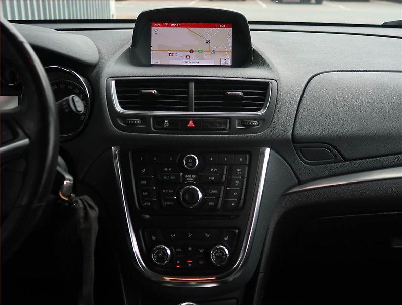 Opel Mokka (2015) Cosmo 1.4 Turbo, Automat - fotka 12 z 20