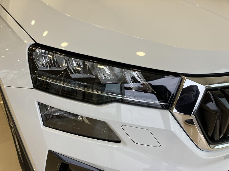 Škoda Karoq 2.0 TDI 85kW Style DSG A7 85kW - fotka 4 z 36