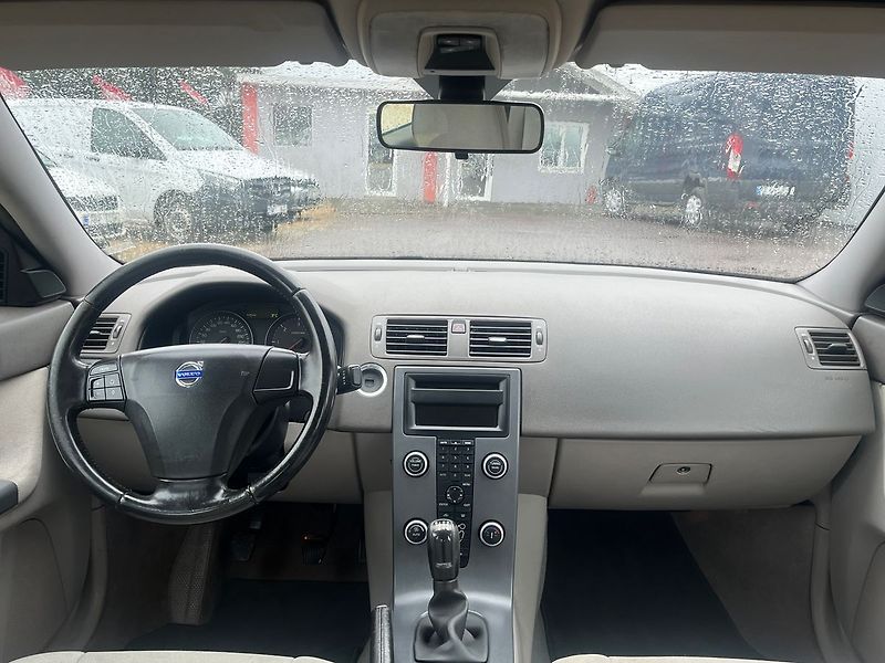 Volvo S40 1.6D 84KW*NOVÉ VSTŘIKY* - fotka 21 z 26