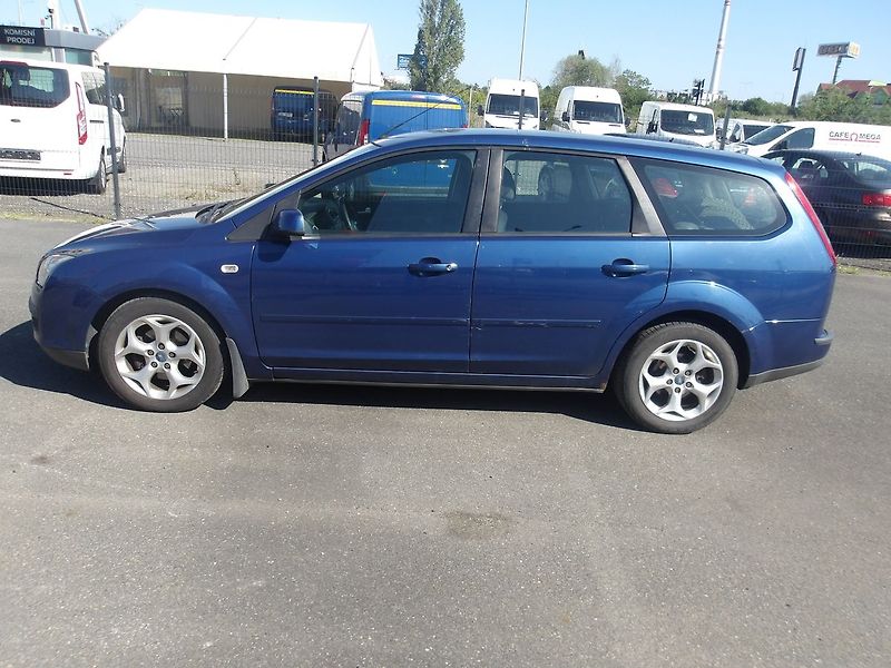 Ford Focus 1,6TDCi KLIMA ! 2xPNEU ! - fotka 2 z 28