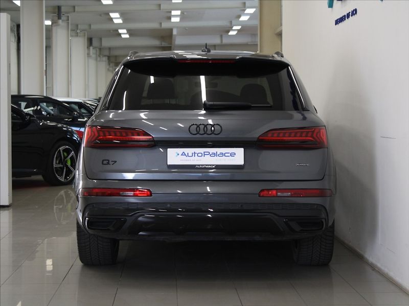 Audi Q7 3,0 50TDi S-Line 63tkm. ČR - fotka 4 z 32