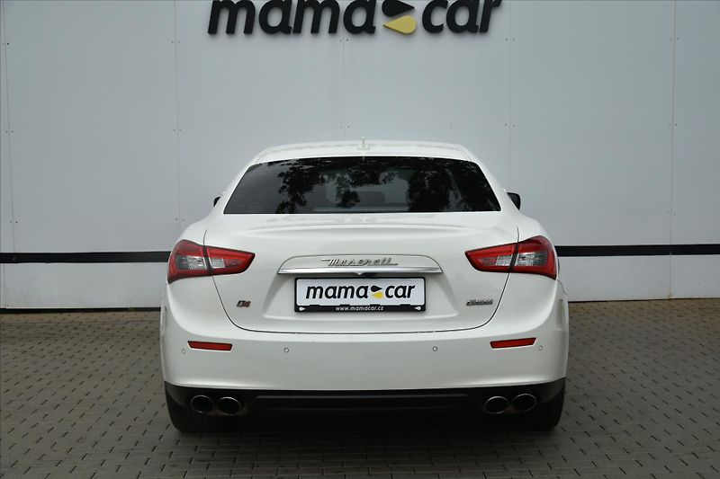Maserati Ghibli 3.0 S Q4 302kW NAVI - fotka 6 z 29
