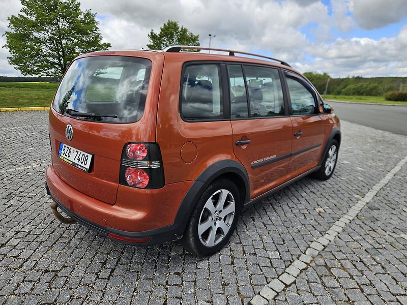 Volkswagen Touran (2007) CROSS 1.9TDI, SPLÁTKY  - fotka 6 z 22