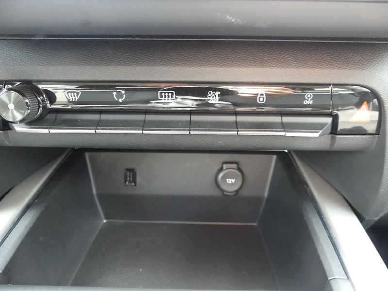 Citroën C5 Aircross (2022) 1,2 PureTech 130 - fotka 16 z 20