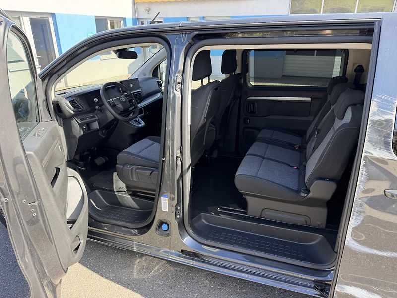 Toyota ProAce Verso 2,2D 132kW automat navi 8míst - fotka 13 z 22