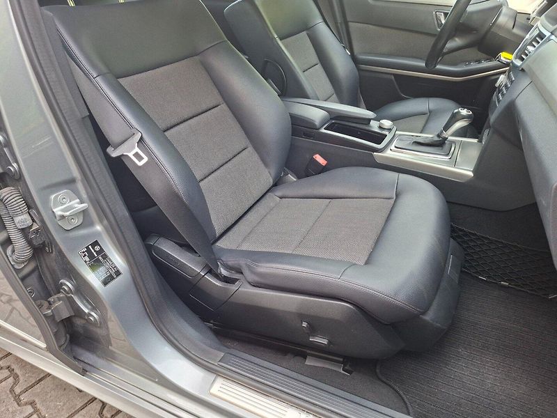 Mercedes-Benz Třídy E (2011) E 250 CDI 150kW 4MATIC - fotka 24 z 41