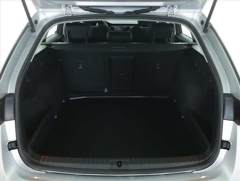 Škoda Octavia (2023) Ambition 2.0 TDI - fotka 13 z 15