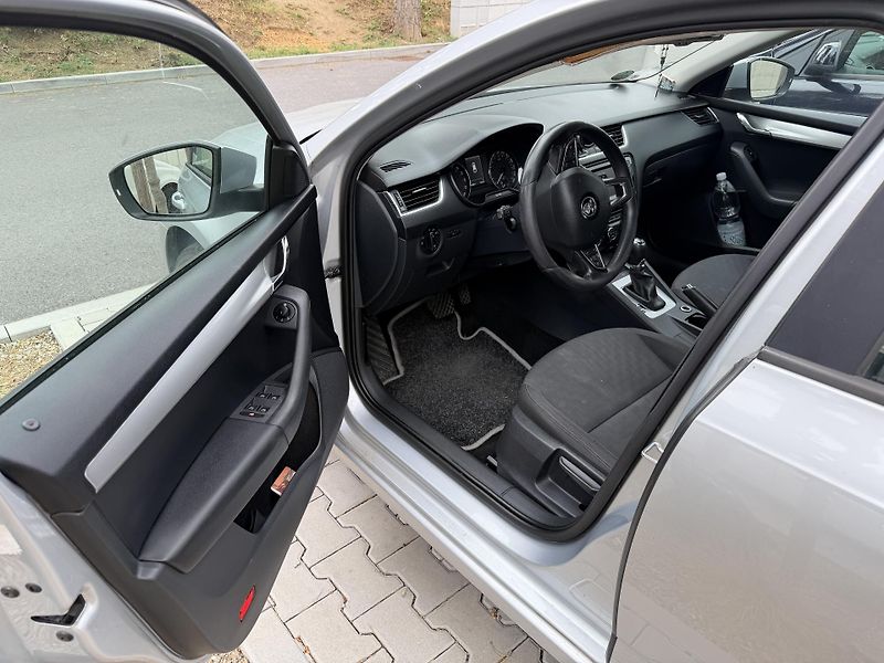 Škoda Octavia (2013) - fotka 14 z 28
