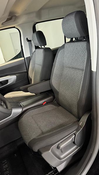 Opel Combo (2024) Edition Plus L1H1 1.5CDTI, MT6 - fotka 11 z 11