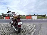 Svatováclavská jízda vedla i Studénkou, kde dělal Miroslav Tovaryš motospojku, 28. 9. 2024.