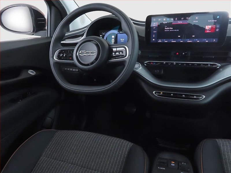 Fiat 500e (2022) 42 kWh, SoH 93%, Automat - fotka 7 z 18