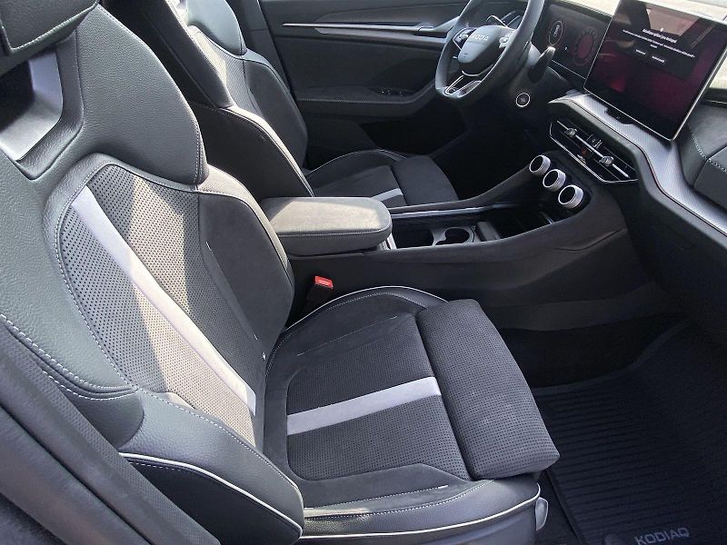Škoda Kodiaq (2026) 2,0 TDI 142 kW 4x4 DSG Sportli - fotka 18 z 24