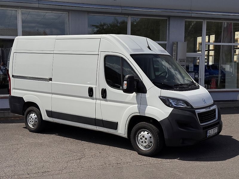Peugeot Boxer (2021) L2H2 2.2 BlueHDI (140k) 6MT - fotka 9 z 20