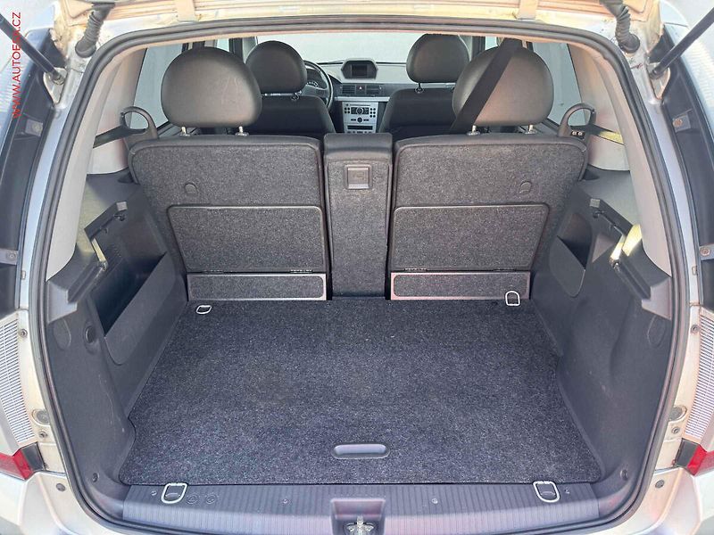 Opel Meriva (2010) 1.6i 16V, AC - fotka 7 z 13