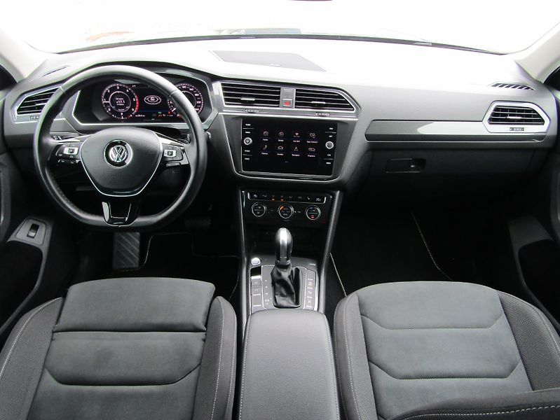 Volkswagen Tiguan (2018) Highline 2.0 BiTDI DSG 4MOTION - fotka 16 z 30
