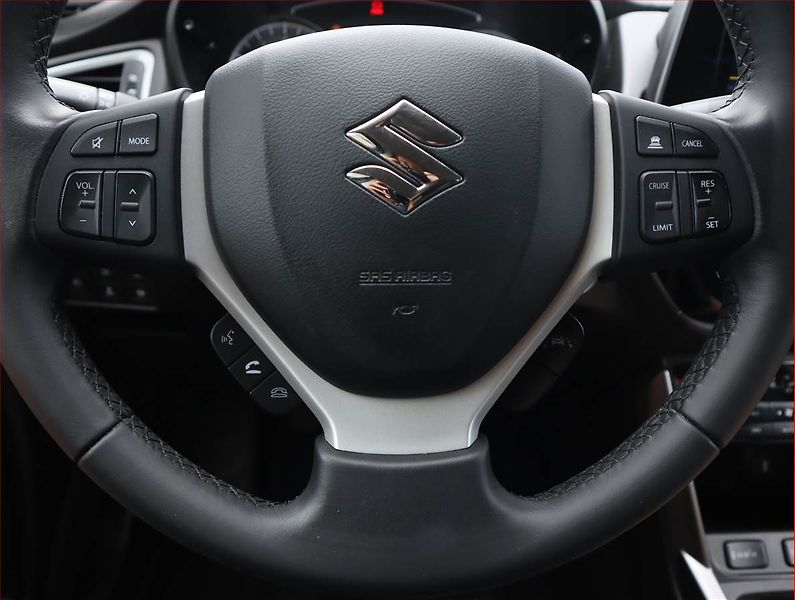 Suzuki SX4 S-Cross (2023) 1.4 BoosterJet - fotka 21 z 22
