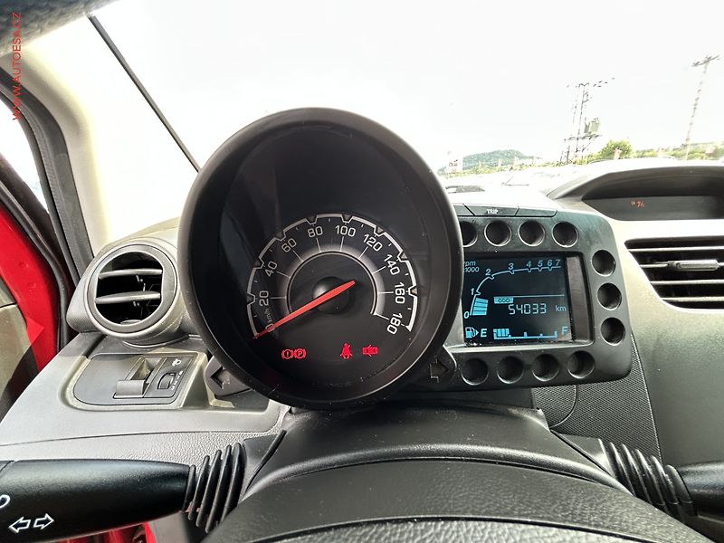 Chevrolet Spark (2012) 1.0i, ČR - fotka 15 z 16
