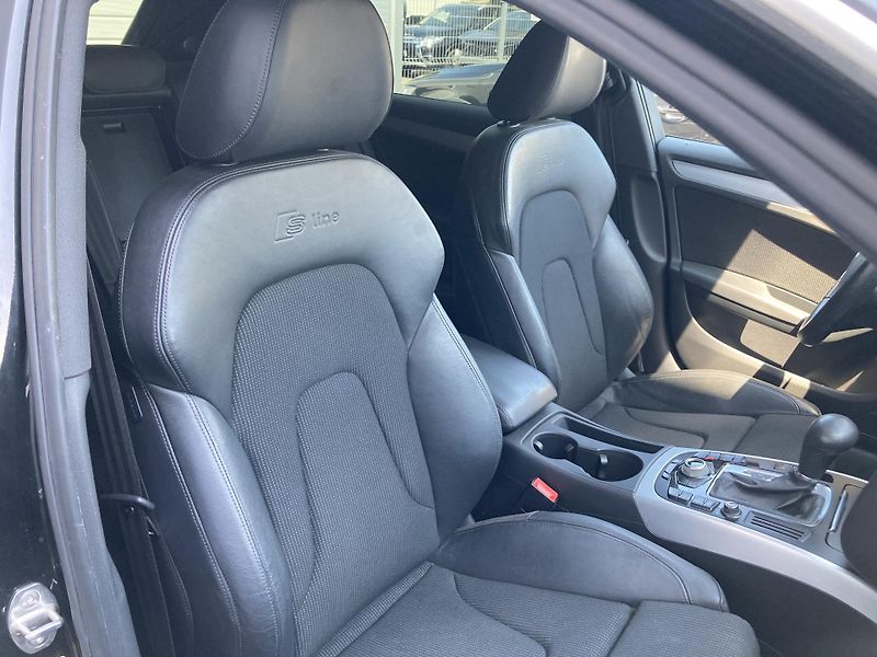 Audi A4 (2011) S-line Avant 3,0TDi V6 176kW  - fotka 18 z 22