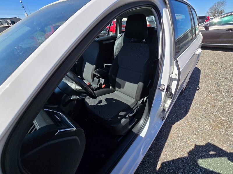 Škoda Octavia (2016) 1.6 TDi 81KW Ambiente - fotka 10 z 24