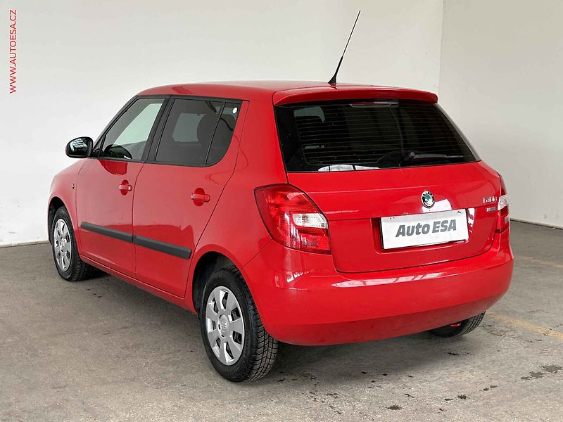 Škoda Fabia (2011) 1.2 TSi, ČR, AC - fotka 6 z 14