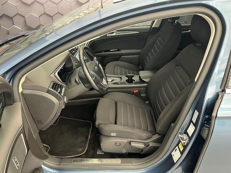 Ford Mondeo 2.0 EB 140 kW Titanium servis - fotka 23 z 56