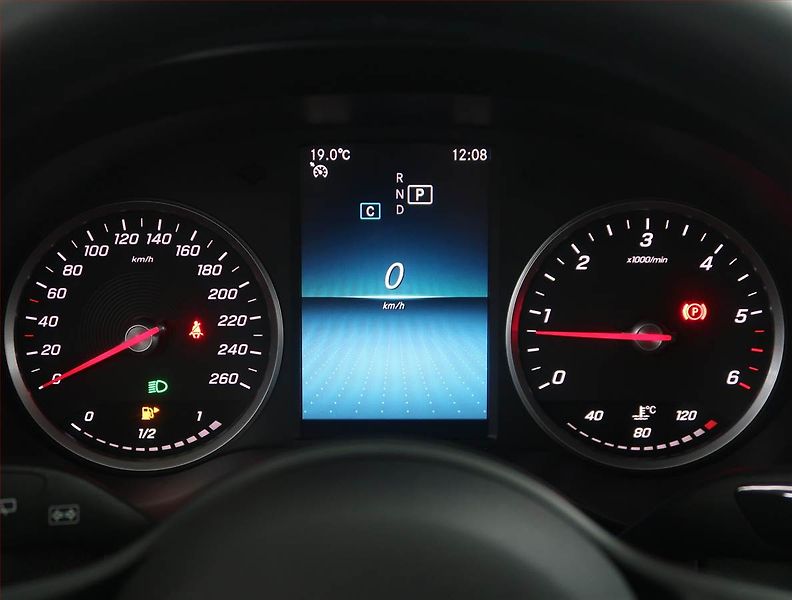 Mercedes-Benz Třídy C (2019) C 200 d, Automat, Navi - fotka 11 z 20