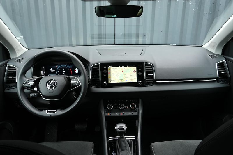 Škoda Karoq 1.5 TSI 110 kW, Kamera,Keyless - fotka 16 z 41