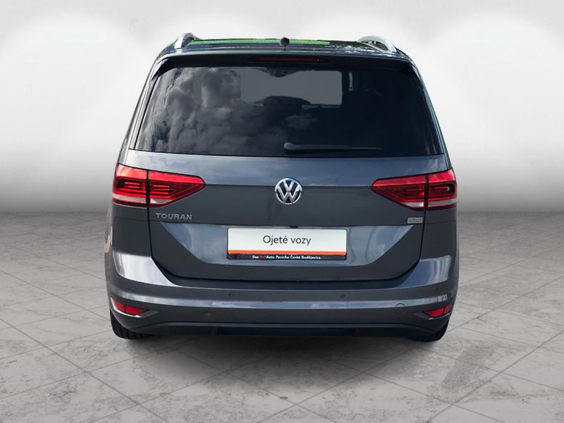 Volkswagen Touran 1,5 TSI - fotka 9 z 29
