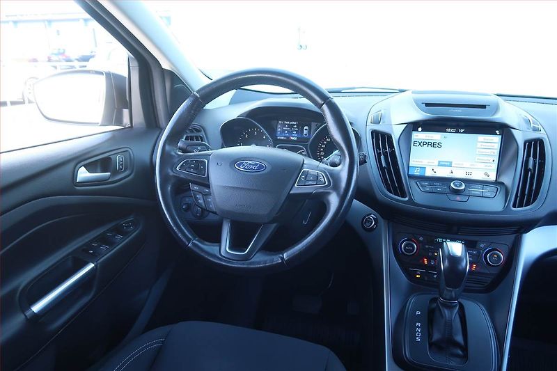 Ford Kuga (2017) 1.5 TDCi, Automat, Navi - fotka 7 z 22