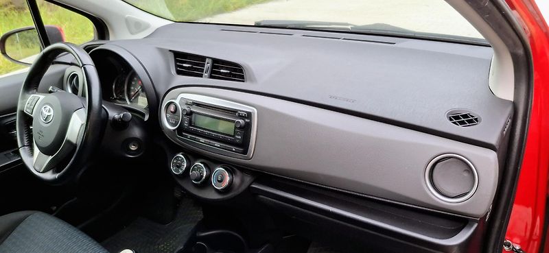 Toyota Yaris 1.0 VVT-i 51 kw - fotka 22 z 33